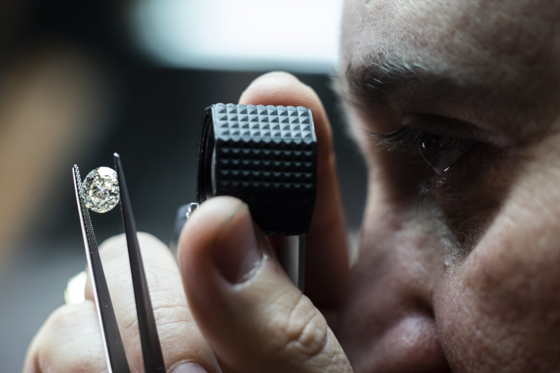 About Us Legacy Diamonds and Gemstones.