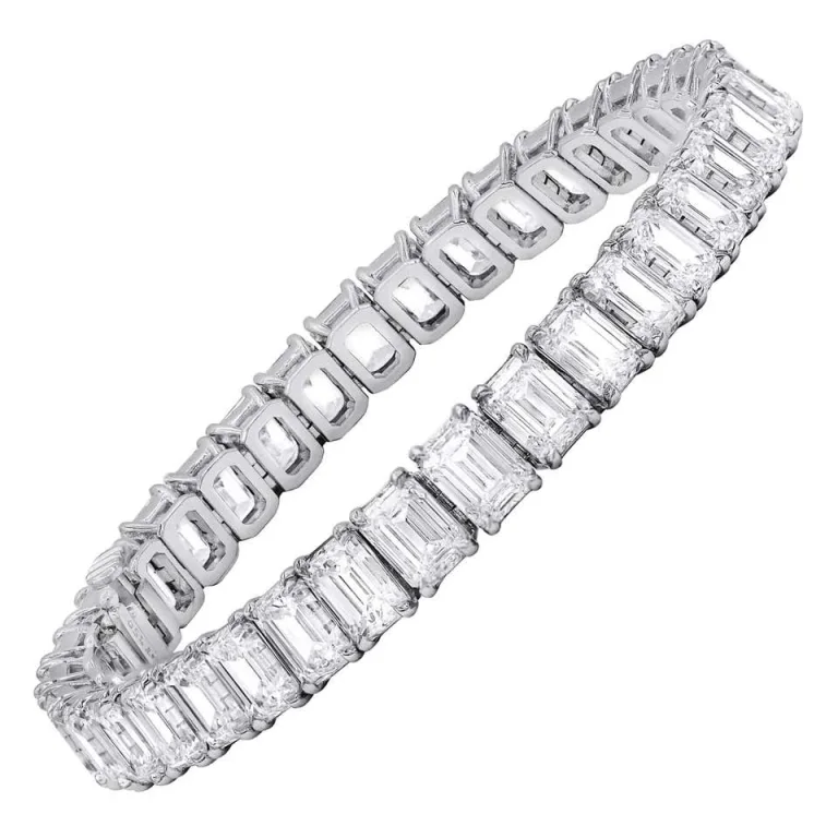 18-Carat Emerald Cut Diamond Tennis Bracelet | VVS-VS Natural Diamonds | Legacy Diamonds