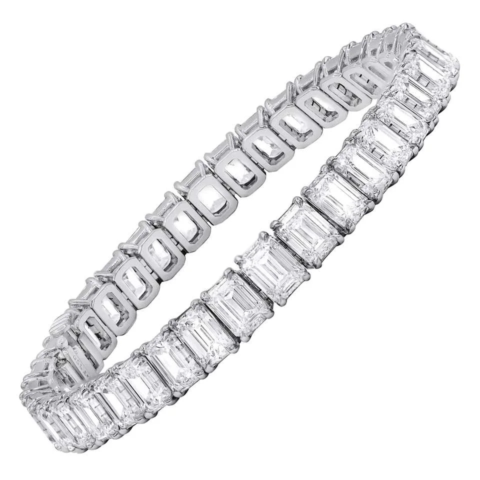 18-Carat Emerald Cut Diamond Tennis Bracelet | VVS-VS Natural Diamonds | Legacy Diamonds