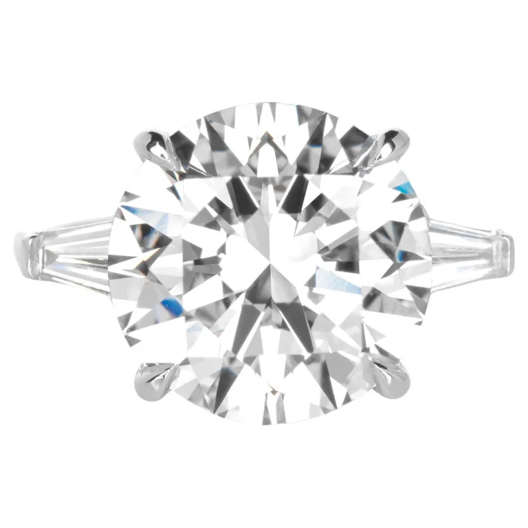 7.38 Carat Round Brilliant Cut Diamond Ring | VVS1 Clarity | I Color | Timeless Elegance
