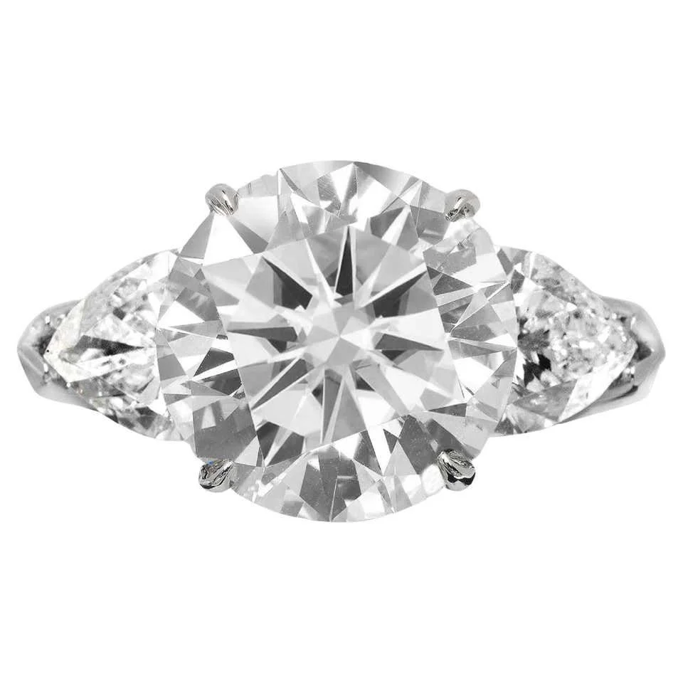 6.01 Carat Round Brilliant Cut Diamond Ring | VVS2 Clarity | H Color | Timeless Elegance