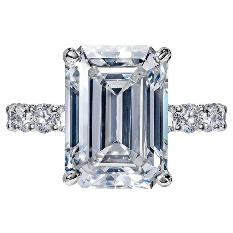 7.02 Carat Emerald Cut Diamond Ring | VS1 Clarity | I Color | Timeless Brilliance