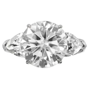 IGI Certified 6.01 Carat Round Brilliant Cut Diamond Ring | VVS2 Clarity | H Color | Timeless Elegance