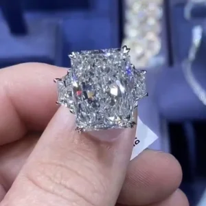 8-Carat Radiant Cut Diamond Ring | Unmatched Brilliance
