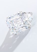10 Carat Assher Cut Statement | Type IIa | Brilliant White / D color | FL/IF - Image 3