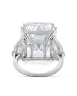 10 Carat Emerald-cut Statement | VVS | 14K White Gold | Crystal-Clear Grandeur - Image 7