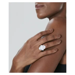 10 Carat Oval Statement | Brilliant White / D color | FL/IF | 14K White Gold