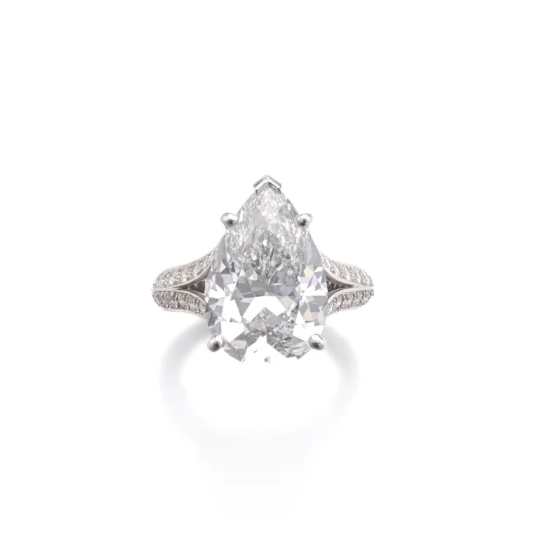 10 Carat Pear Statement | Brilliant White / F color | VVS | 14K White Gold