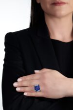 10 Carat Round Brilliant Statement | Royal Blue Sapphire | 14K White Gold - Image 4