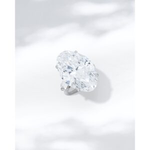 10 Carat Oval Statement | Brilliant White | VS | 14K White Gold | Iconic Presence
