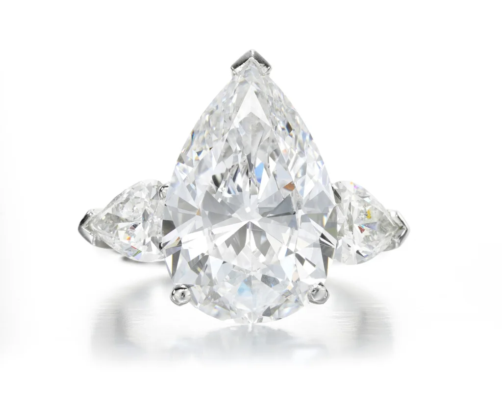 11.5 Carat Pear Statement | Brilliant White | VVS | 14K White Gold | Crystal-Clear Grandeur
