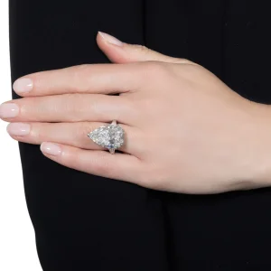 13 Carat Pear Statement | Brilliant White / G color | VS | 14K White Gold