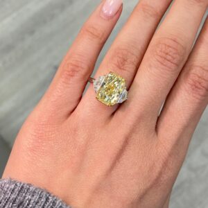 5 Carat Radiant Diamond Ring | Fancy Yellow | 14K White Gold | Colour-Collector’s Treasure