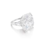 15 Carat Cushion Statement | Brilliant White / D color | VVS | 14K White Gold - Image 3