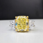 5 Carat Cushion Diamond Ring | Fancy Yellow | 14K White Gold | Rare Fancy-Color Splendour - Image 2
