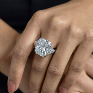 15.09 Carat Radiant Diamond Ring | Brilliant White | 18K Gold | Grand Palais Radiance