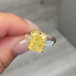 6 Carat Radiant Diamond Ring | Fancy Yellow | 14K White Gold | A Crown-Worthy Fancy Rarity