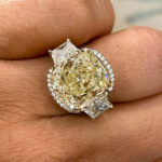 9.77 Carat Cushion Diamond Ring | Fancy Yellow | VS1 | 18K Gold - Image 5