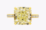 8.07 Carat Radiant Diamond Ring | Fancy Yellow | 18K Gold | Rare Fancy-Color Splendour - Image 4