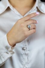 5.16 Carat Emerald Diamond Ring | 18K Gold | Signature Sophistication - Image 3