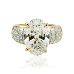 6.16 Carat Oval Diamond Ring | Brilliant White | 18K Yellow Gold | Signature Sophistication