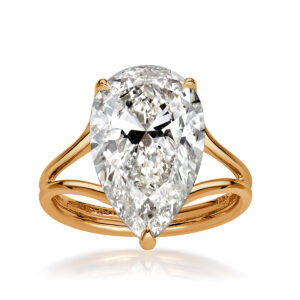 6 Carat Pear Statement | Brilliant White | 14K White Gold | Radiant Elegance