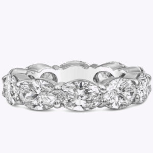 7.4 Carat Oval Band | Brilliant White | 18K Gold | Refined Grandeur | Collector-Grade