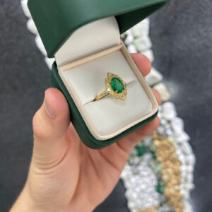 2.02 Carat Emerald Statement | 18K White Gold | A Classic Statement