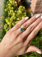 2.06 Carat Emerald Statement | 18K White Gold | Effortless Elegance - Image 5