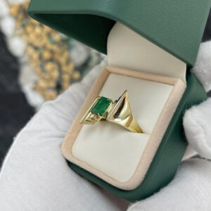 2.18 Carat Emerald Statement | 14K White Gold | Effortless Elegance