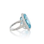 20 Carat Cushion Statement | Brilliant White | SI | 18K Gold | Collector’s Grade Grandeur - Image 3