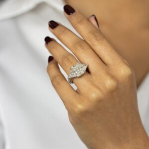 6.9 Carat Radiant Diamond Ring | Brilliant White | 18K Gold | Radiant Elegance
