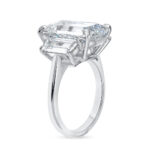 8.02 Carat Emerald Diamond Ring | SI | 18K Gold | Refined Grandeur - Image 5