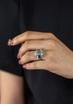 9.82 Carat Emerald Diamond Ring | 18K Gold | Radiant Elegance | Heirloom - Image 2