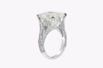 10.65 Carat Radiant Diamond Ring | Brilliant White | 18K Gold | High Jewellery Supremacy - Image 4