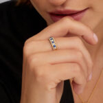 Round Brilliant Statement | Royal Blue Sapphire | 18K Yellow Gold | Graceful Brilliance - Image 2