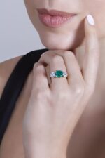 4 Carat Emerald-cut Statement | 14K White Gold | Effortless Elegance | Signature - Image 4