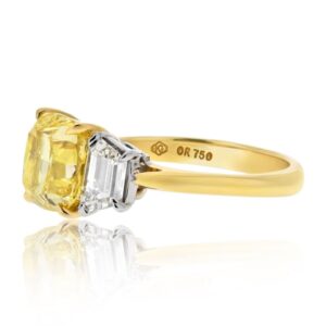 4 Carat Pear Statement | Fancy Yellow | 14K White Gold | Colour-Collector’s Treasure