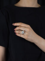 10.01 Carat Radiant Diamond Ring | Brilliant White | 18K Gold | Collector’s Grade Grandeur - Image 2