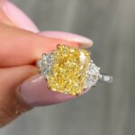 3.5 Carat Radiant Diamond Ring | Fancy Yellow | 14K White Gold | Rare Fancy-Color Splendour - Image 3