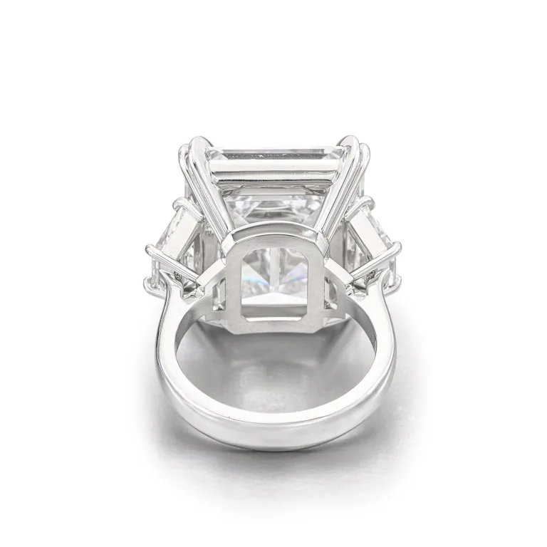 5 Carat Emerald-cut Statement / H color | SI | 14K White Gold