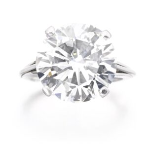 5 Carat Round Brilliant Statement | Brilliant White / G color | VVS | 14K White Gold