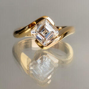 1 Carat Asscher Statement | Brilliant White | 14K White Gold | Elegant Sparkle | Signature