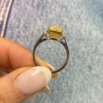 3.5 Carat Radiant Diamond Ring | Fancy Yellow | 14K White Gold | Colour-Collector’s Treasure - Image 3