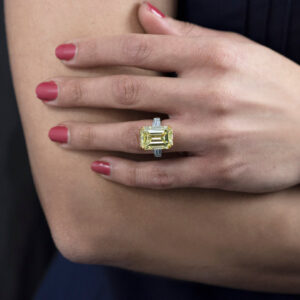 14.54 Carat Emerald Diamond Ring | Fancy Yellow | 18K Gold | Colour-Collector’s Treasure