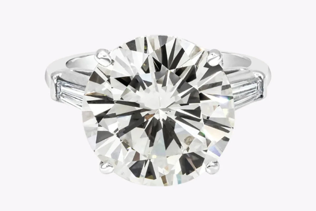 10.11 Carat Round Brilliant Diamond Ring | Brilliant White | 18K Gold | Iconic Presence