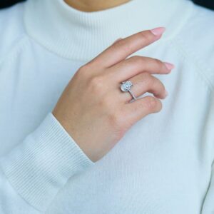 3.01 Carat Cushion Diamond Ring | Brilliant White | 18K Gold | Effortless Elegance