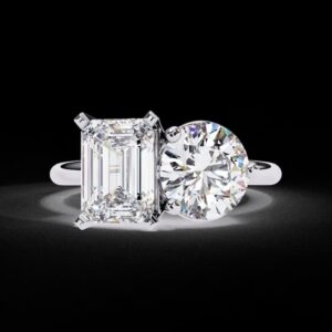 6 Carat Emerald-cut Toi Et Moi Diamond Ring / H color | SI | 14K White Gold
