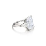 6 Carat Emerald-cut Statement | Type IIa | FL/IF | 14K White Gold - Image 2