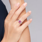 3 Carat Round Brilliant Statement | Royal Blue Sapphire | 18K Gold | Effortless Elegance - Image 5